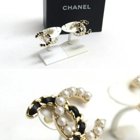 ❌❌❌SOLD❌❌❌ #111 Chanel Stud Earrings B22B Coco Mark Fake Pearl - Picture 3 of 7